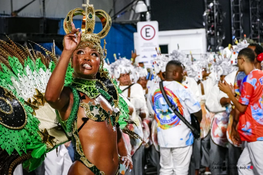 Giselle Farias : La reine de bateria de l'école Arranco 2024